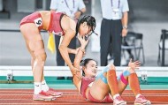 中国女队摔倒成绩清零 中国男队0.14秒憾失直通券